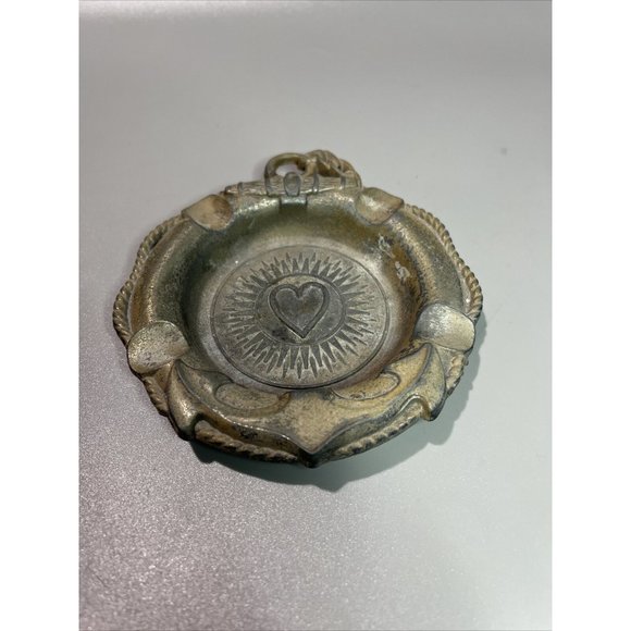 ASHTRAY VINTAGE METAL LIFE PRESERVER ASHTRAY MADE IN USA - Picture 1 of 3